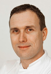 Dr. Stefan Plüquett