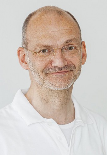 Dr. Johannes Albers